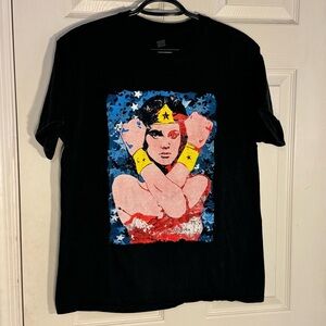 Wonder women graphic short sleeved black tee‎